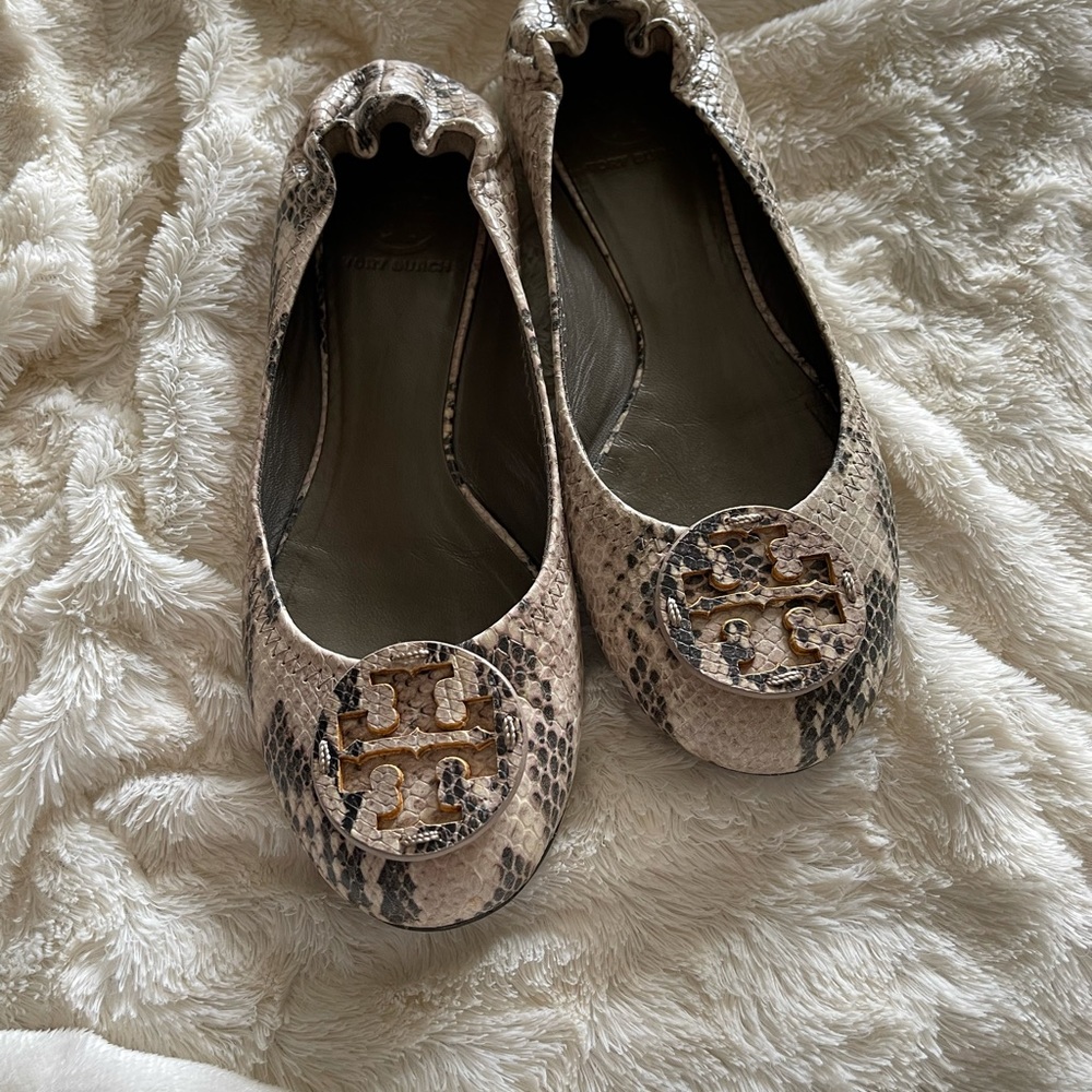 EUC Tory Burch Reva Roccia Python Flats - Picture 5 of 7